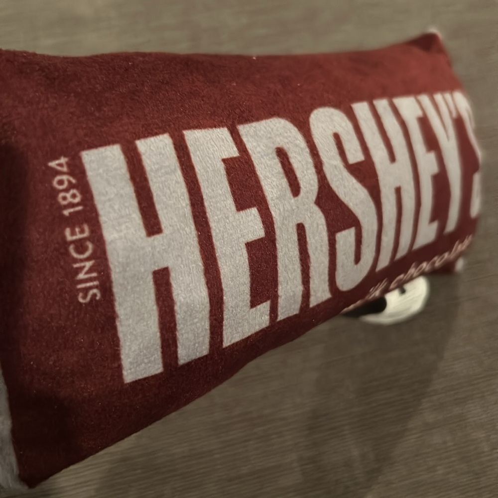 Hersheys Bar Dog Toy - Picture 3 of 6
